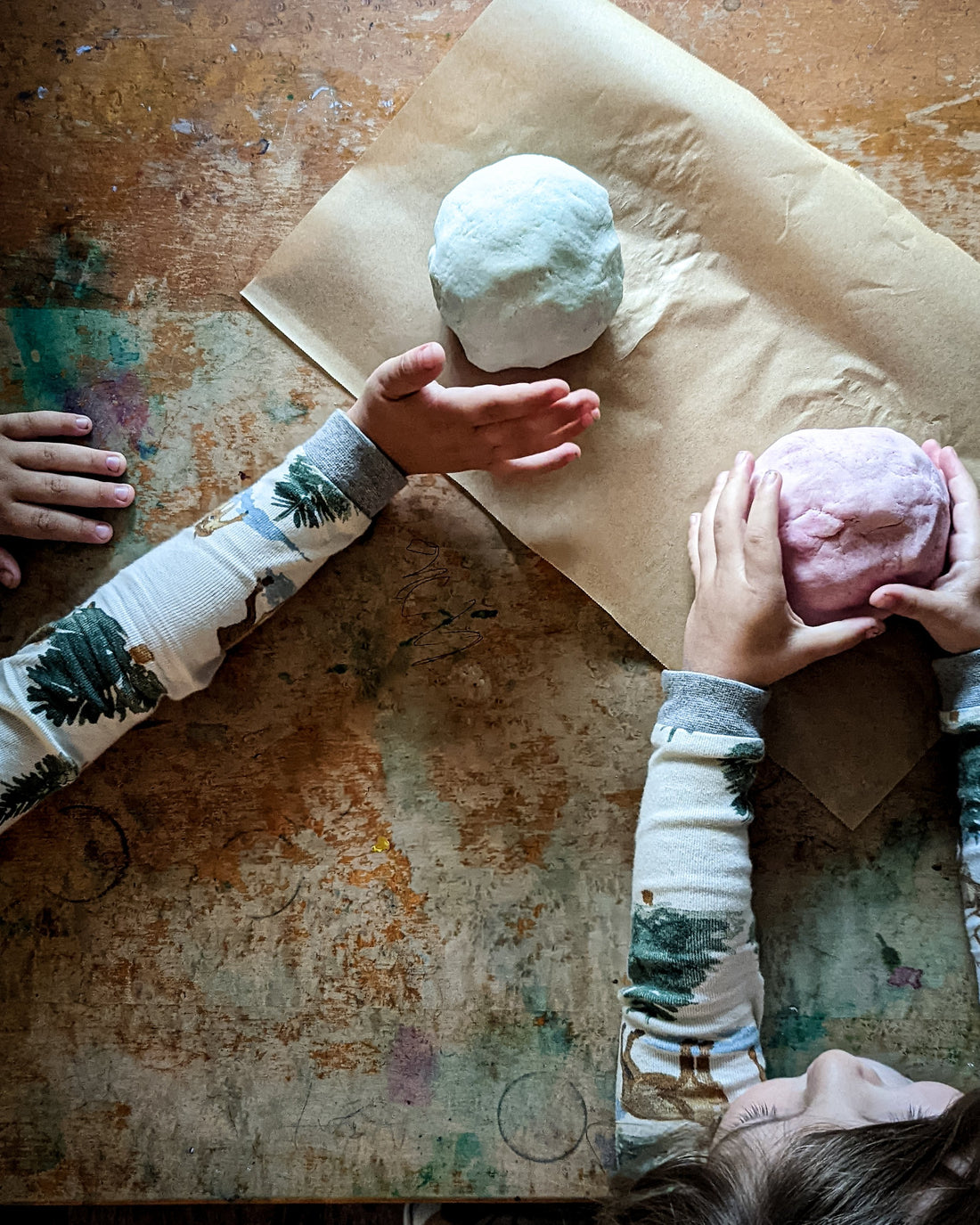 Nurturing Little Hands: The Importance of Handcrafts and Fine Motor Skills in Preschool